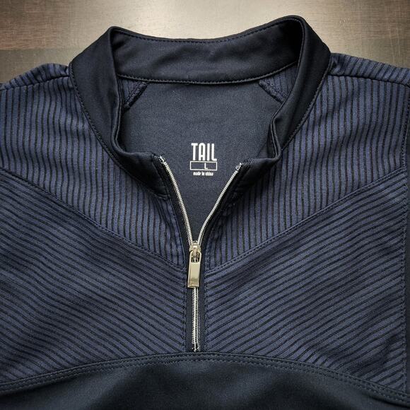 Tail Quarter Zip Sleeveless Navy Top Size Large - Picture 2 of 5